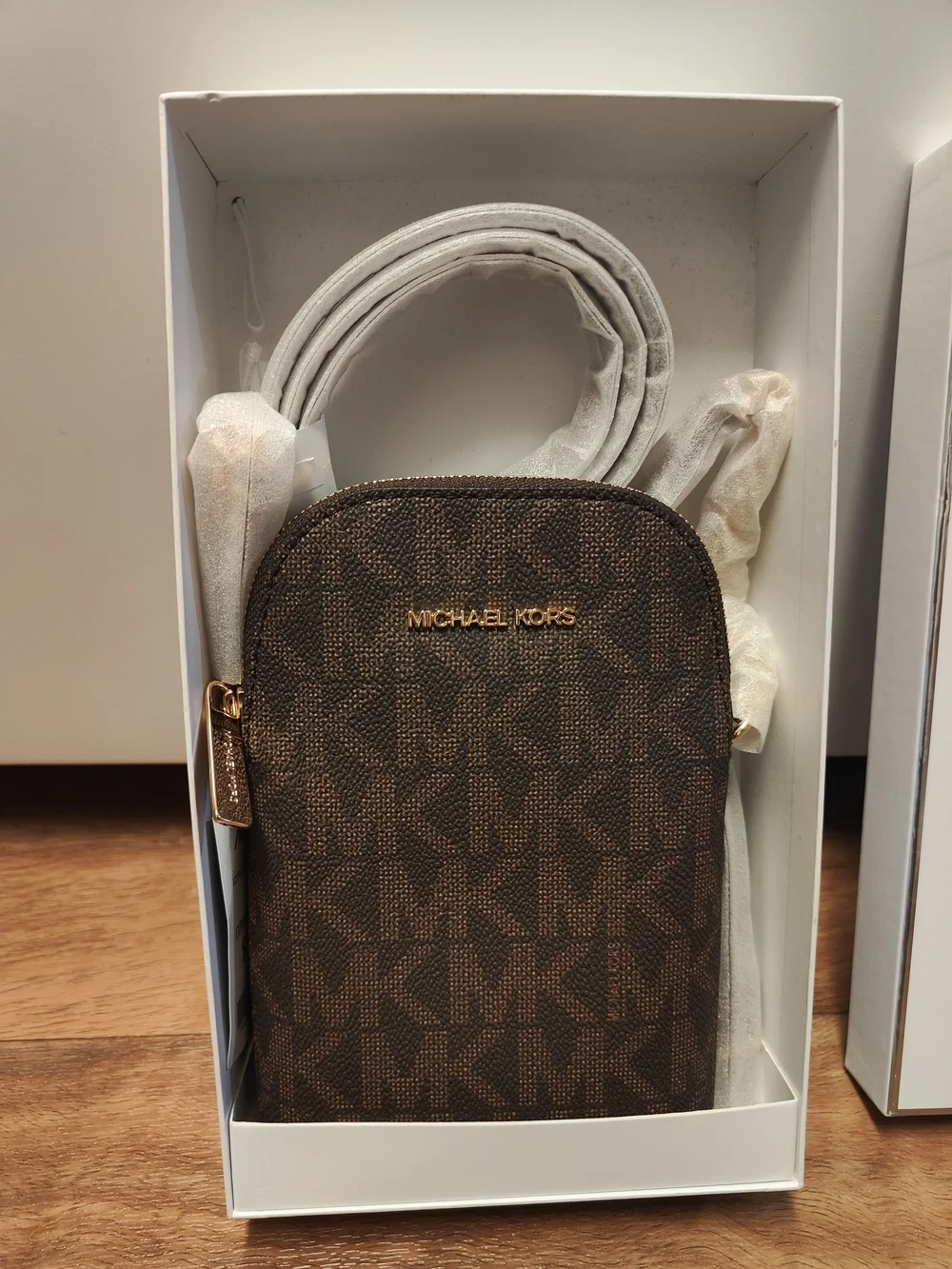 ( Brand New )Michael Kors Brown MK Logo Crossbody Bag With Box